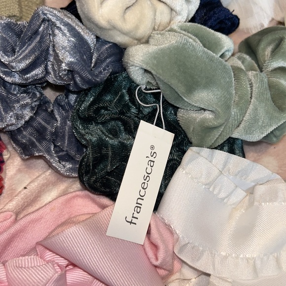 28 Hair Bows & Pins 💕🎀 - Picture 6 of 10